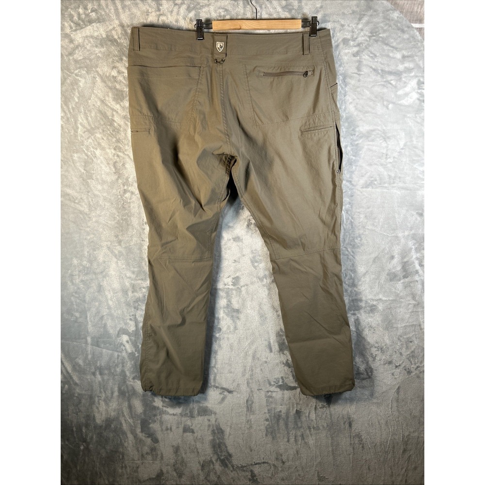 Kuhl Pants Mens 42x31 Beige Renegade Rock Cargo Hiking Gorpcore READ - Picture 12 of 16